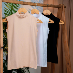 Women’s Basic Sleeveless Shirt