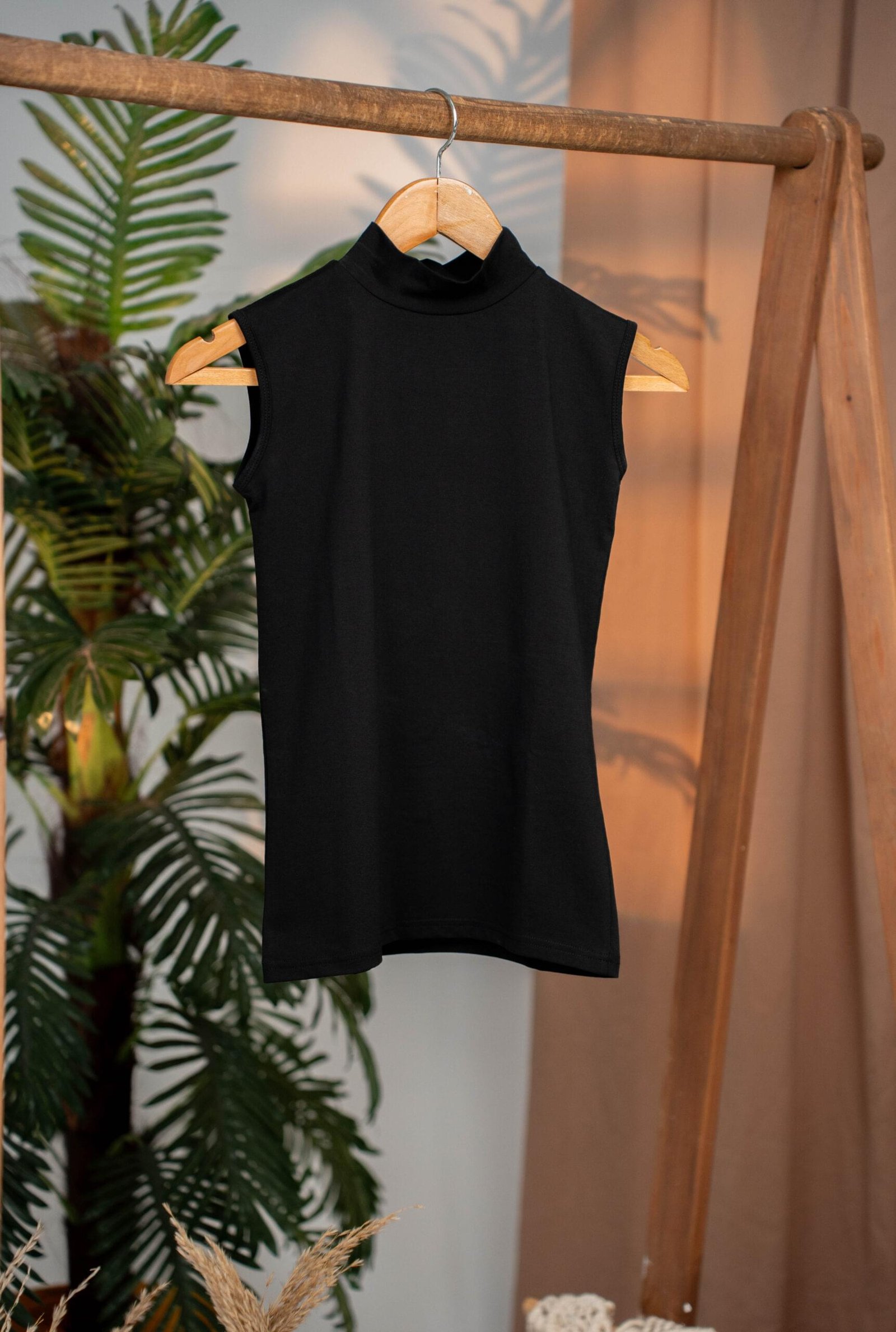 Dors Basic sleeveless black